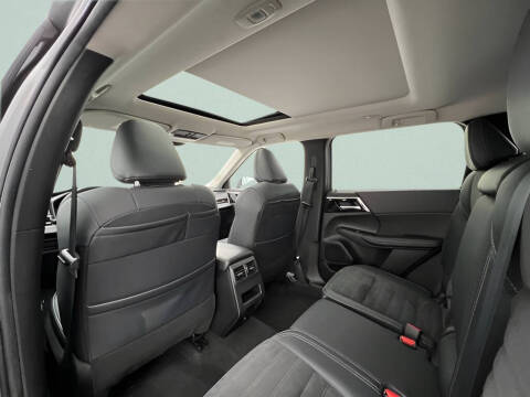 2024 Mitsubishi Outlander SE