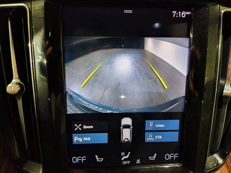 2021 Volvo XC60 T5 Momentum