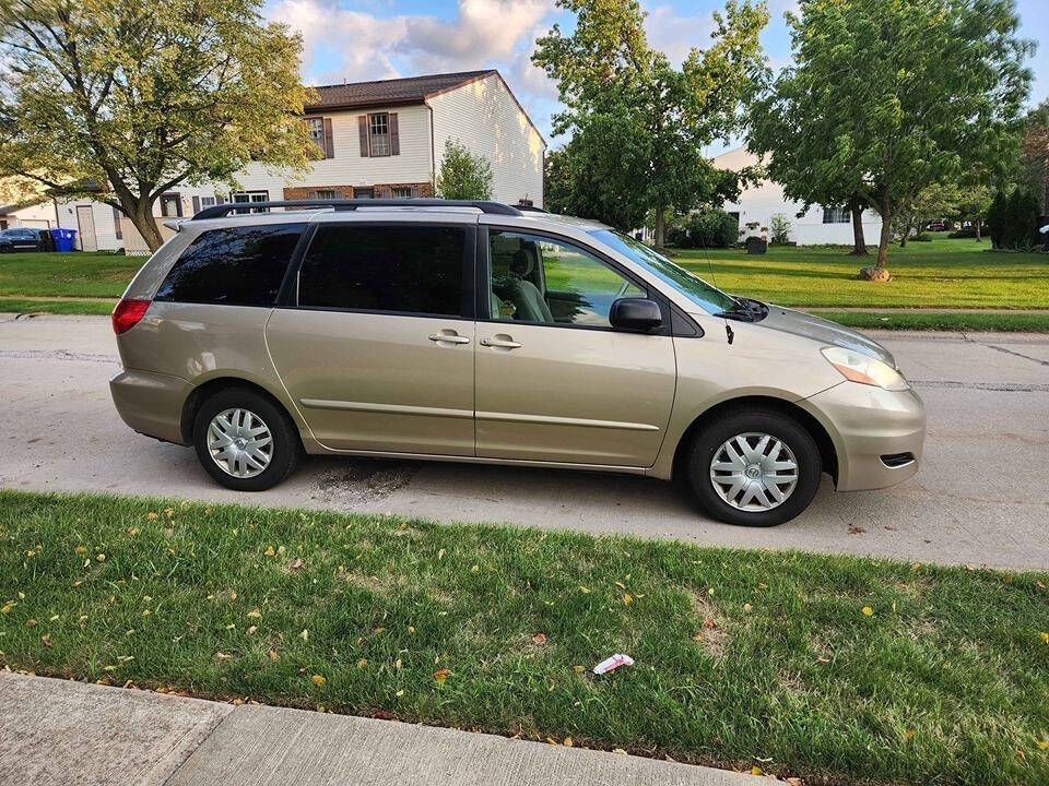 2007 Toyota Sienna for sale at Sara Auto Mall, LLC in Cleveland, OH