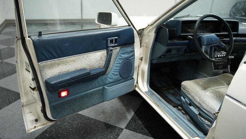 1982 Datsun Maxima GL