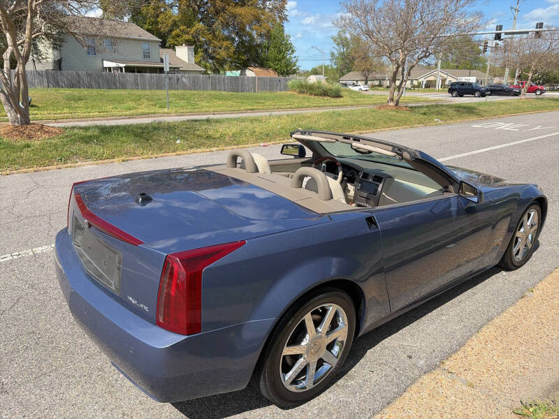 2005 Cadillac XLR