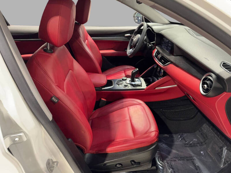 2020 Alfa Romeo Stelvio Sport