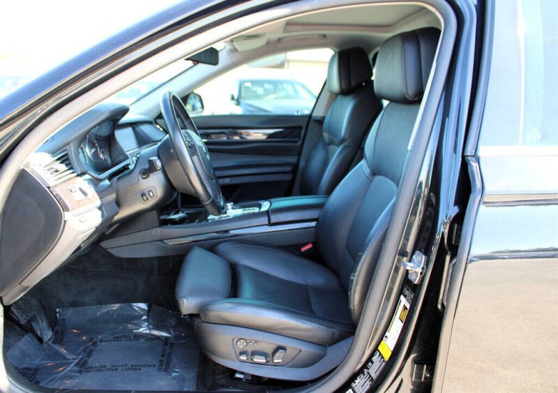 2011 BMW 7 Series 750i xDrive