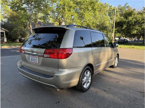 2004 Toyota Sienna