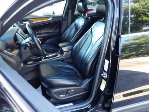 2019 Lincoln MKC Select