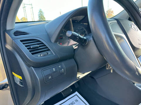 2013 Hyundai Accent GS