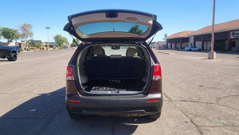 2011 Kia Sorento LX