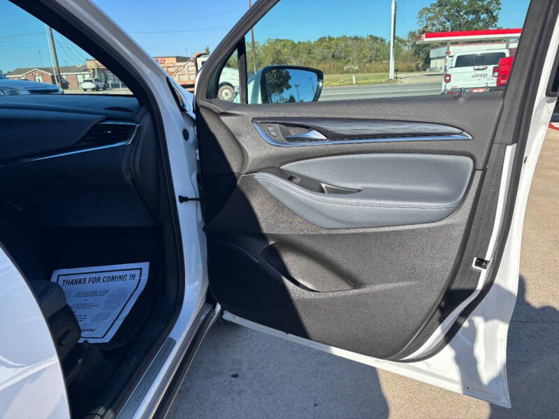 2022 Buick Enclave Essence