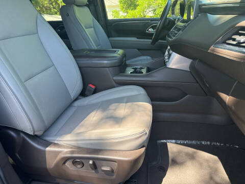 2022 GMC Yukon SLT