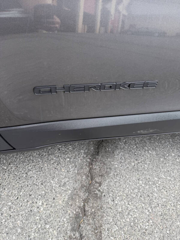 2021 Jeep Cherokee Altitude