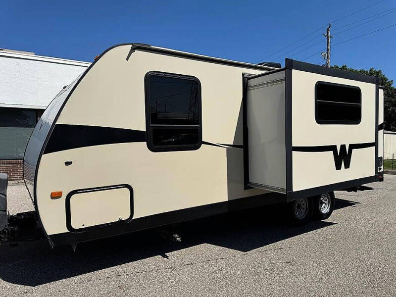 2016 Winnebago Minnie