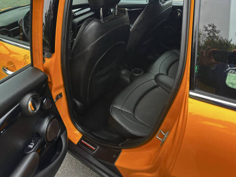 2015 MINI Hardtop 4 Door Cooper