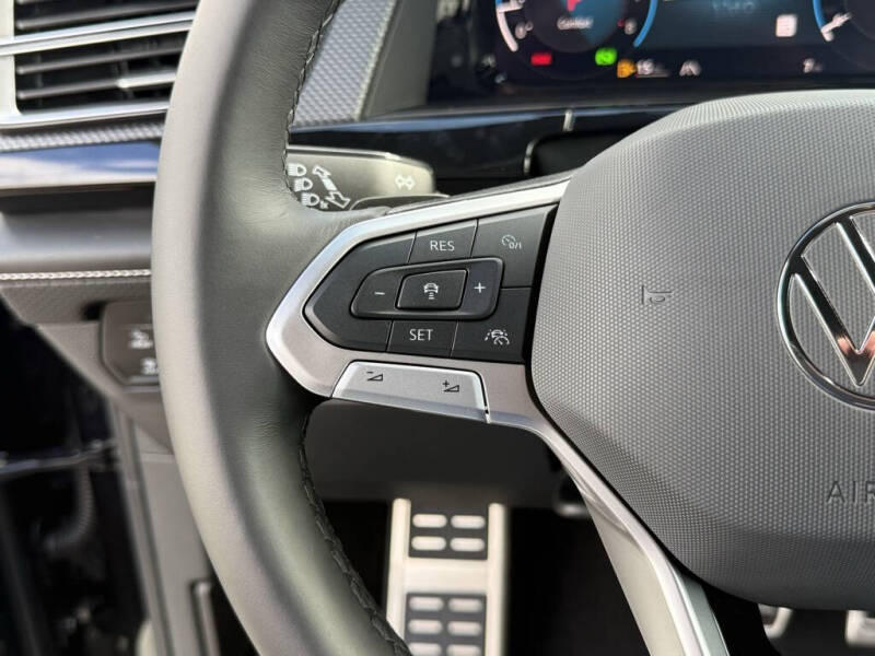 2026 Volkswagen Atlas Cross Sport SEL R-Line Black 4Motion