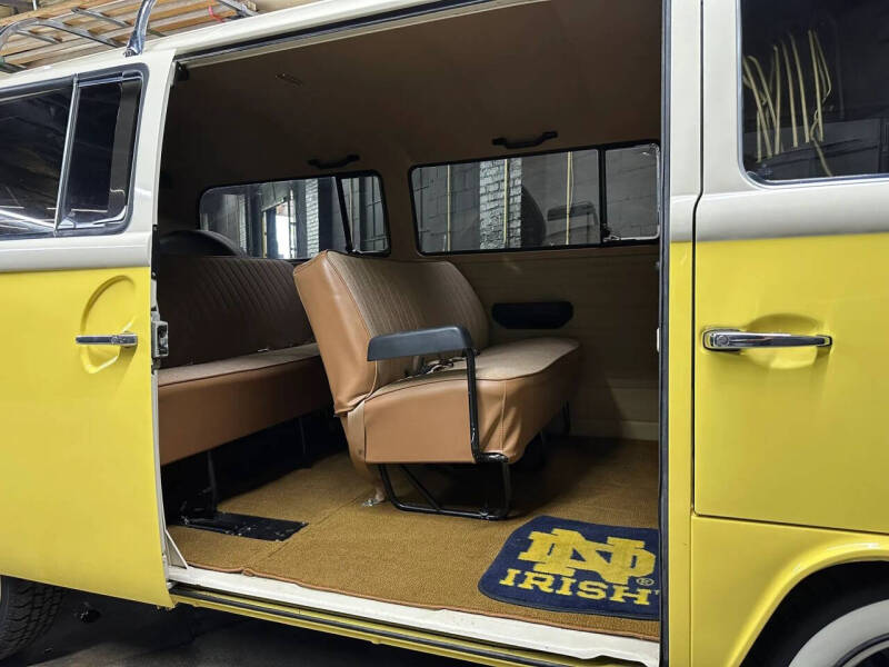 1973 Volkswagen Bus