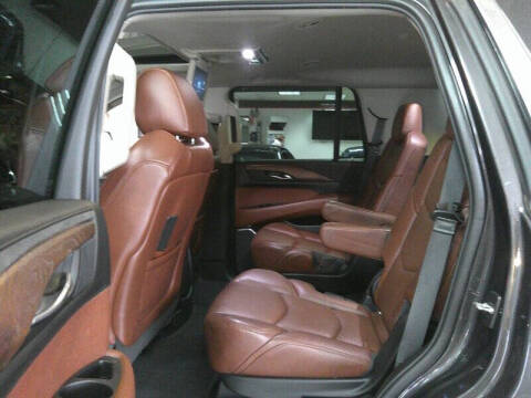 2018 Cadillac Escalade Luxury