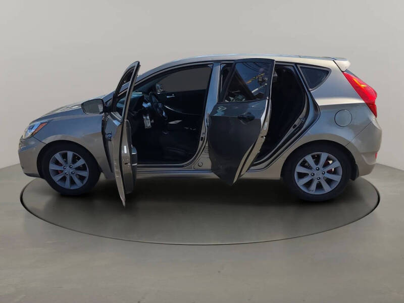 2013 Hyundai Accent SE