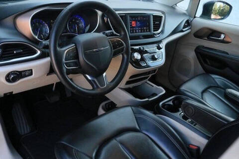 2020 Chrysler Voyager LXi