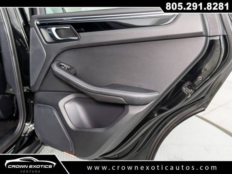 2023 Porsche Macan T