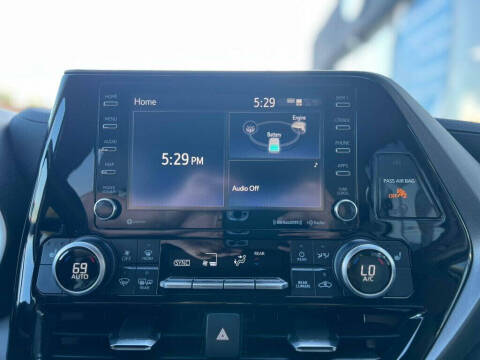 2021 Toyota Highlander Hybrid XLE