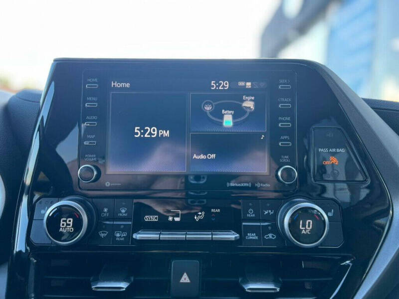 2021 Toyota Highlander Hybrid XLE