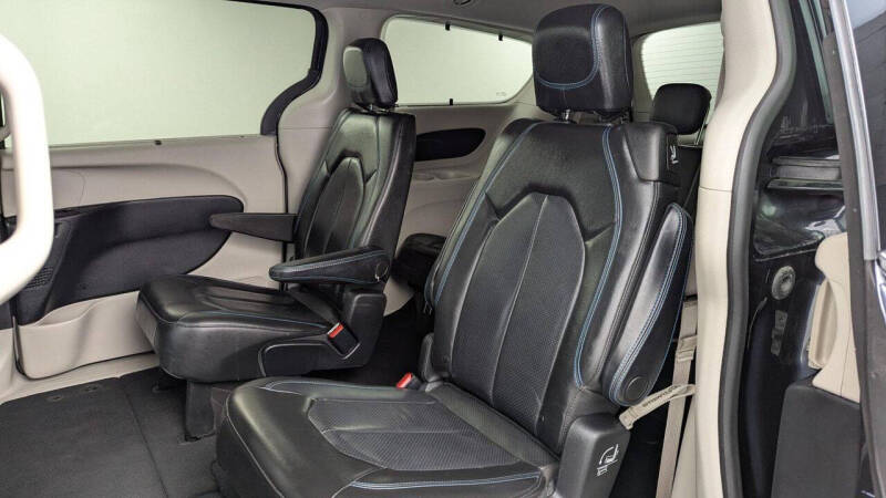 2021 Chrysler Pacifica Touring L