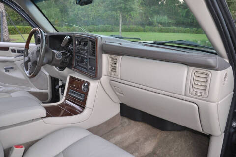 2003 Cadillac Escalade