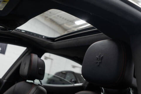 2022 Maserati Ghibli Modena Q4