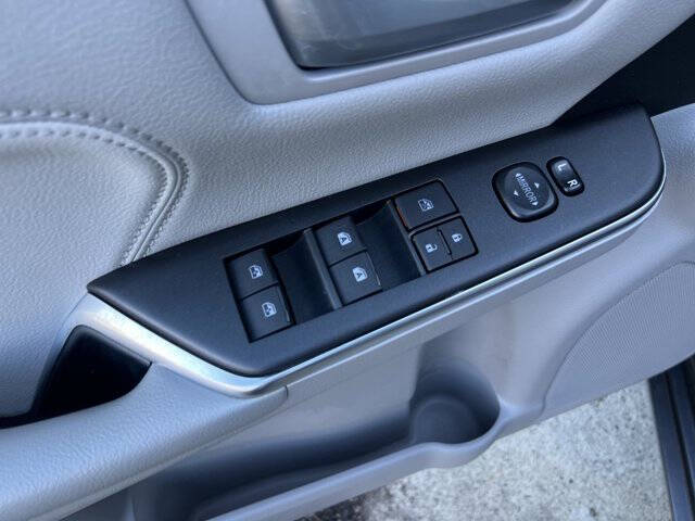 2017 Toyota Camry Hybrid