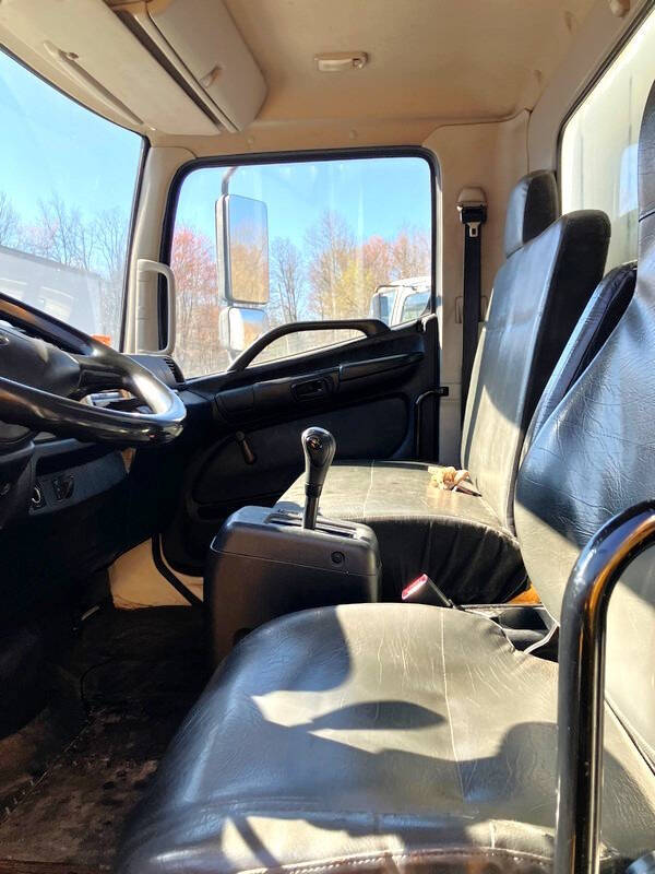 2015 Hino 268A