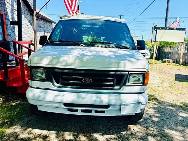 2005 Ford E-Series E-250