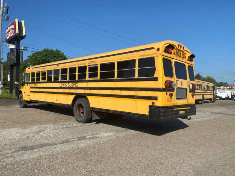 2001 International 3800