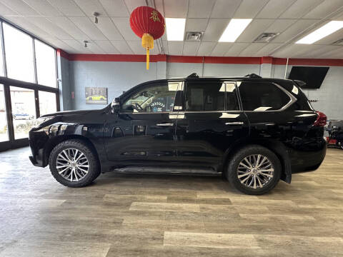 2018 Lexus LX 570 Two-Row