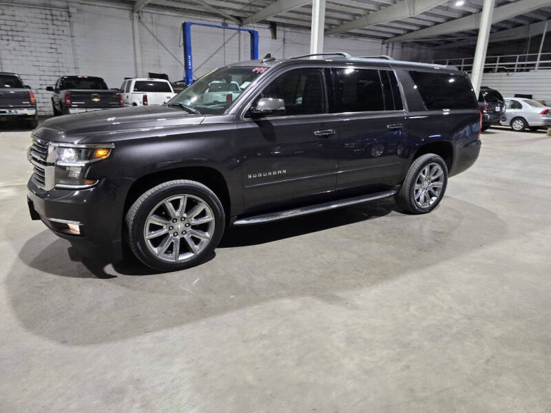 2017 Chevrolet Suburban Premier's photo
