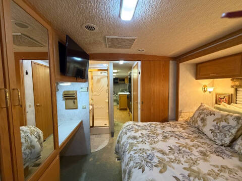 2004 Winnebago Brave