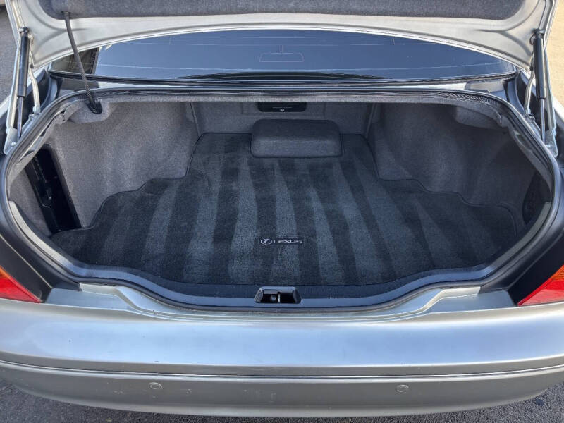 2003 Lexus LS 430