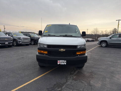 2023 Chevrolet Express 2500