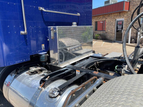 2015 Peterbilt 389