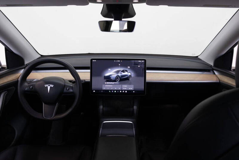 2024 Tesla Model Y Long Range