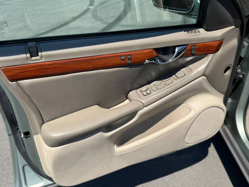 2005 Cadillac DeVille