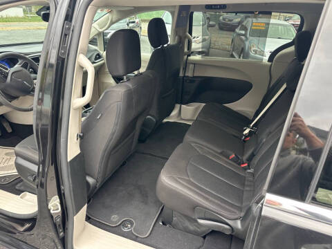 2017 Chrysler Pacifica Touring Plus