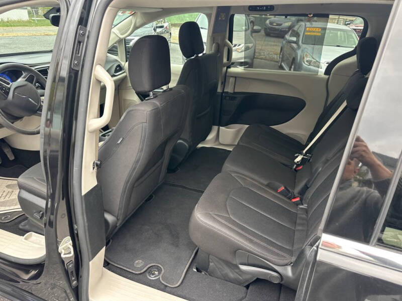 2017 Chrysler Pacifica Touring Plus