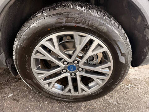 2020 Ford Escape SEL