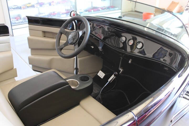 1932 Ford Deluxe