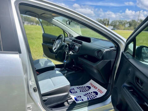 2015 Toyota Prius c Four