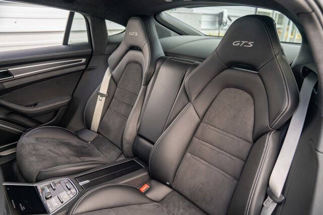 2020 Porsche Panamera 31