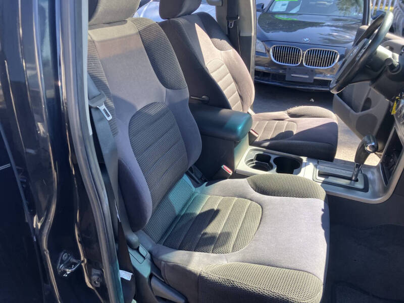 2006 Nissan Pathfinder LE