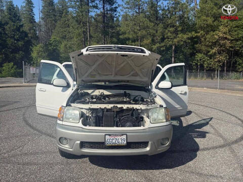 2003 Toyota Sequoia SR5