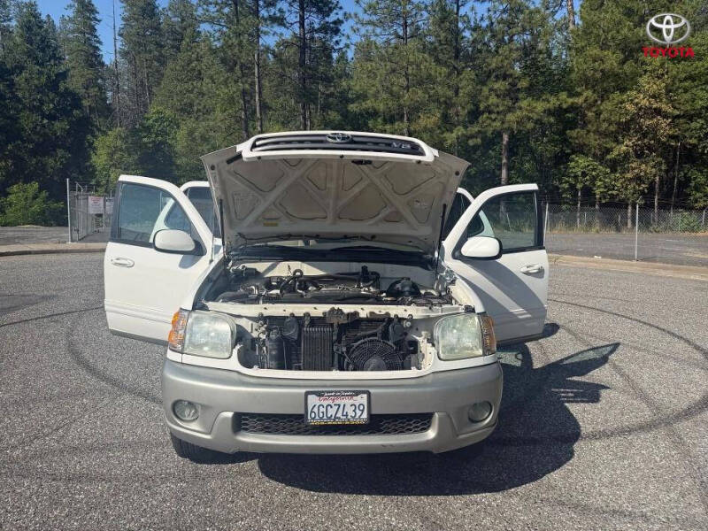 2003 Toyota Sequoia SR5