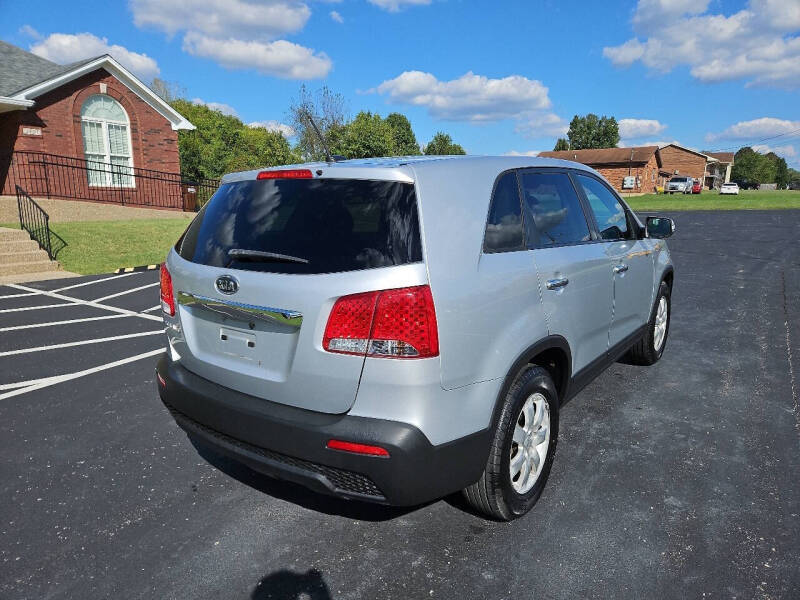 2011 Kia Sorento LX