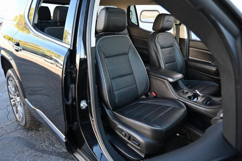 2020 GMC Acadia Denali